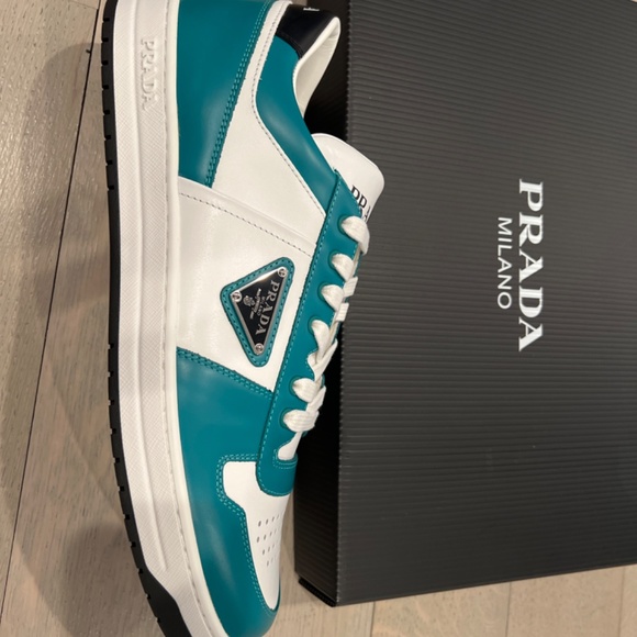 Prada Downtown Logo low top sneaker Bianca Verde size 9 - Picture 2 of 4